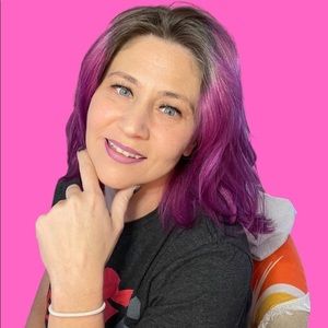 Meet your Posher, Dana